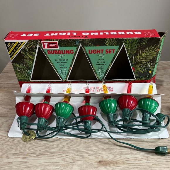 VINTAGE CHRISTMAS Bubbling 7 Light String Set - Picture 1 of 11